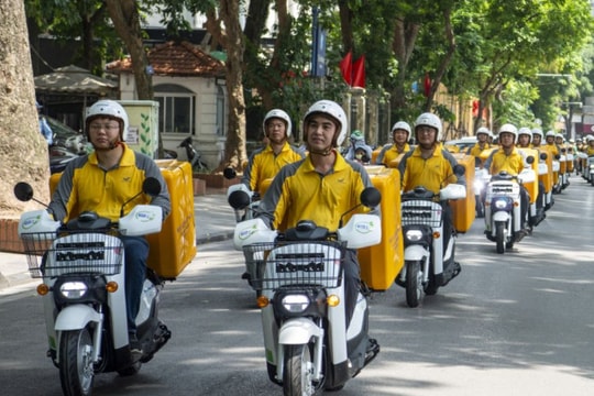 Honda bàn giao thêm 205 xe điện Benly e: cho Bưu điện Hà Nội
