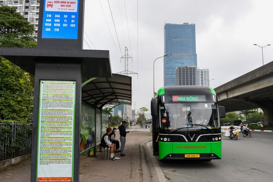Tăng sức hút người dân sử dụng phương tiện công cộng: Cần quyết tâm để vượt thách thức