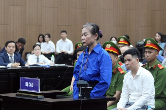 Cựu Bí thư tỉnh Vĩnh Phúc Hoàng Thị Thúy Lan khai nhận tiền để làm từ thiện
