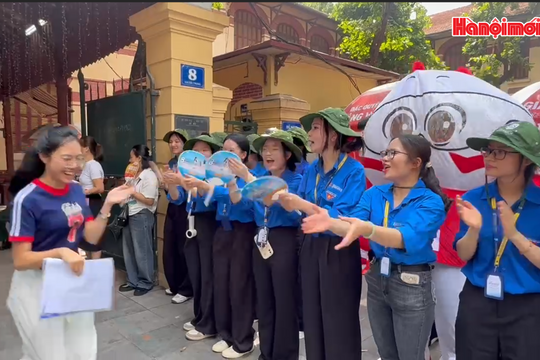 Ngày đầu thi tốt nghiệp THPT 2025 tại Hà Nội: An toàn, nghiêm túc, thí sinh tự tin