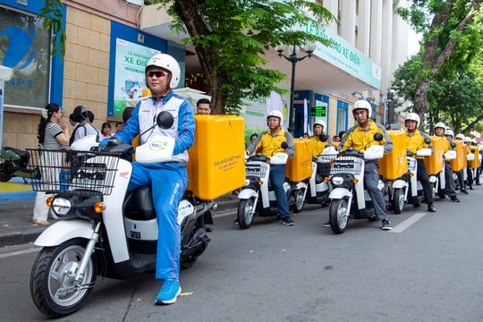 Thêm 205 xe điện Honda tham gia giao hàng Bưu điện Việt Nam tại Hà Nội