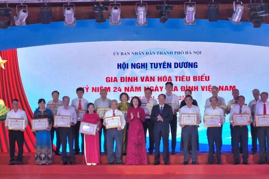 Gia đình văn hóa tiêu biểu góp phần làm rạng danh truyền thống và bản sắc