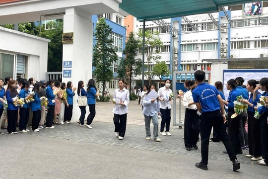 Thí sinh thi chương trình mới hoàn thành kỳ thi tốt nghiệp THPT năm 2025