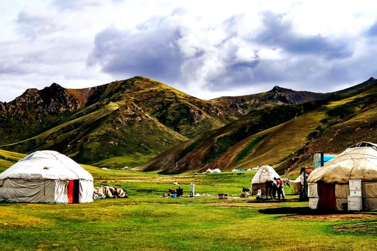 Kyrgyzstan: Đi ngay trước khi thế giới đổ xô đến