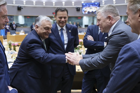 EU hoãn bỏ phiếu trừng phạt mới đối với Nga do phản đối từ Hungary và Slovakia