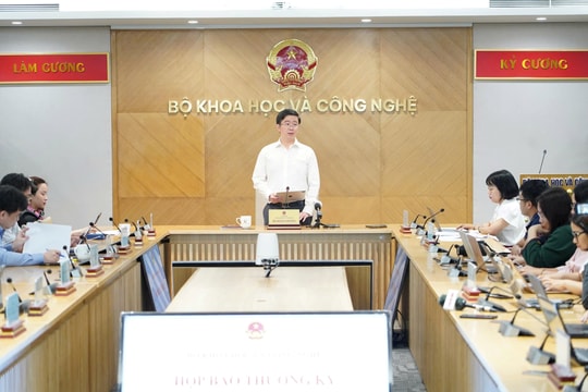 Hoàn thiện thể chế để chuyển mình trong kỷ nguyên công nghệ