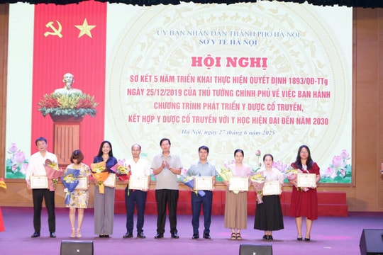 Phát triển y học cổ truyền, chăm sóc sức khỏe nhân dân