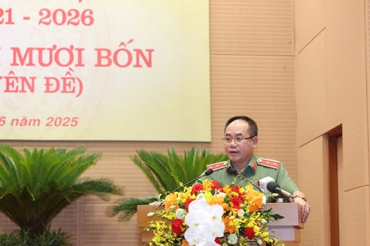 Giám đốc Công an Hà Nội thông tin vụ tài liệu bị đốt cạnh trụ sở phường Cổ Nhuế 2