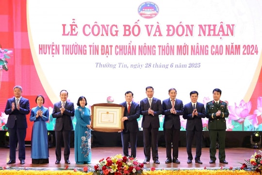 Huyện Thường Tín đón nhận Quyết định đạt chuẩn Nông thôn mới nâng cao