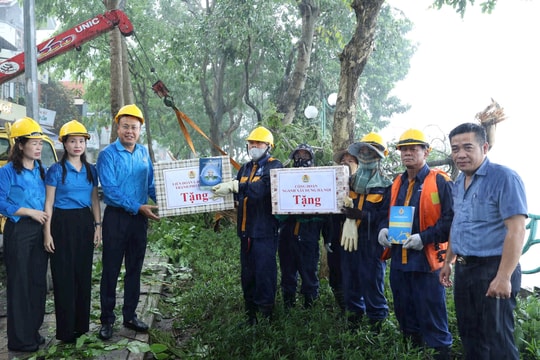Công đoàn Hà Nội tiếp nhận 151 Công đoàn cơ sở