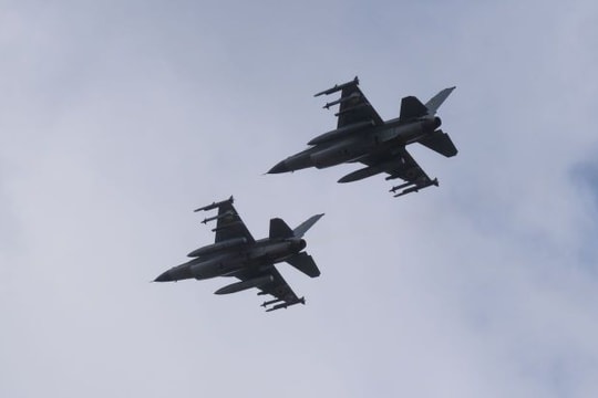 Ukraine mất tiêm kích F-16 thứ tư khi chặn đòn tập kích của Nga