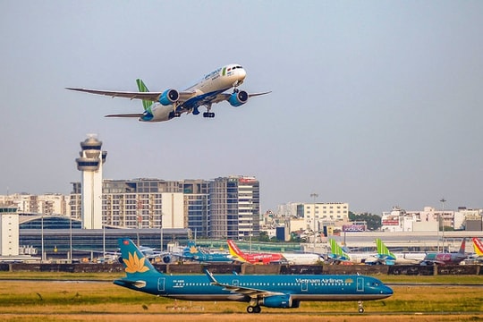 Yêu cầu tăng cường bảo đảm an toàn hàng không sau vụ 2 máy bay va chạm tại Sân bay Nội Bài
