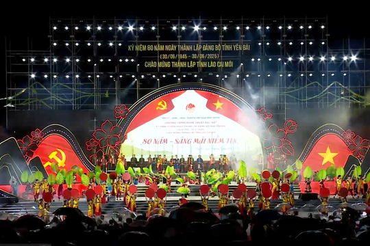 Yên Bái: Tưng bừng chương trình nghệ thuật chào mừng thành lập tỉnh Lào Cai mới