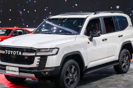 Toyota Land Cruiser LC300 liên tục cháy hàng tại Nhật Bản