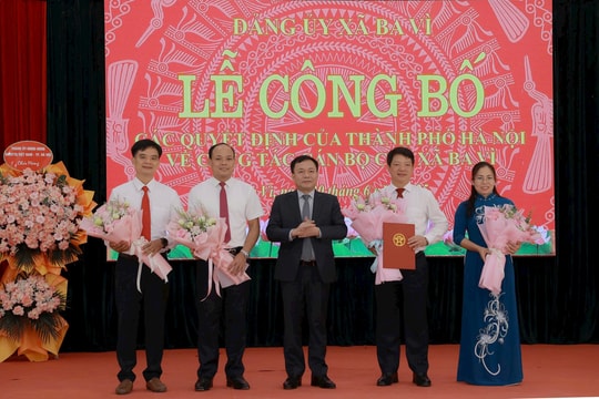 Công bố Quyết định thành lập xã Ba Vì