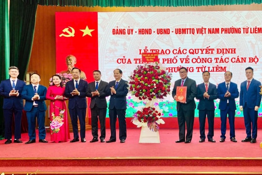 Đồng chí Nguyễn Quang Hiếu là Bí thư Đảng ủy phường Từ Liêm