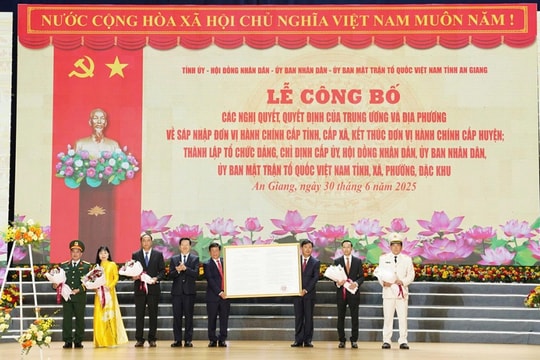 Công bố nghị quyết, quyết định về sáp nhập đơn vị hành chính cấp tỉnh, cấp xã của tỉnh An Giang mới