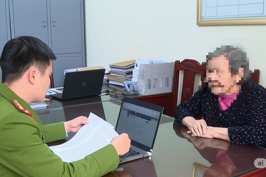 Cụ bà 71 tuổi suýt mất sạch tiền tiết kiệm sau cuộc gọi của kẻ giả danh công an