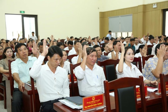Sau kỳ họp thứ nhất, xã Tiến Thắng bắt tay ngay vào phục vụ nhân dân
