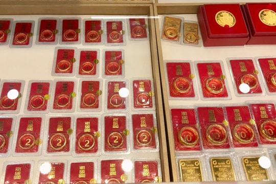 Giá vàng tăng vọt lên trên mốc 120 triệu đồng/lượng