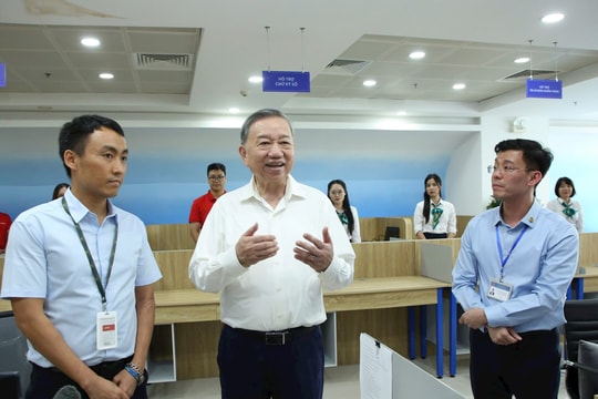 Tổng Bí thư Tô Lâm thăm Trung tâm Phục vụ hành chính công thành phố Hà Nội