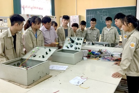Sở GD&ĐT Hà Nội tiếp nhận 29 trung tâm giáo dục nghề nghiệp, giáo dục thường xuyên
