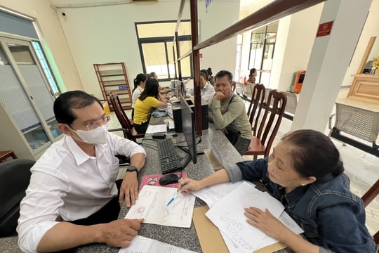Nhiều phường tại TP HCM vận hành suôn sẻ, người dân hài lòng