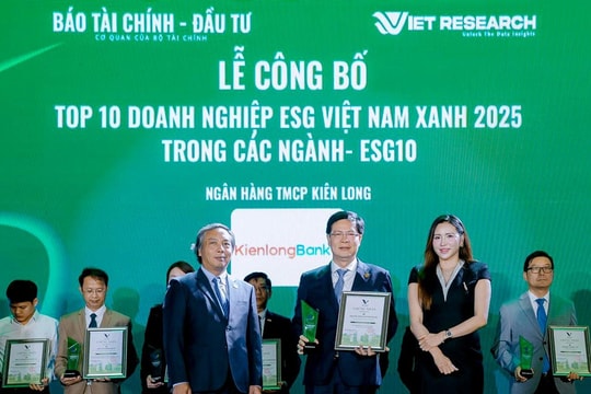 KienlongBank ghi dấu hành trình xanh với giải thưởng Top 10 Ngân hàng - ESG Việt Nam Xanh 2025