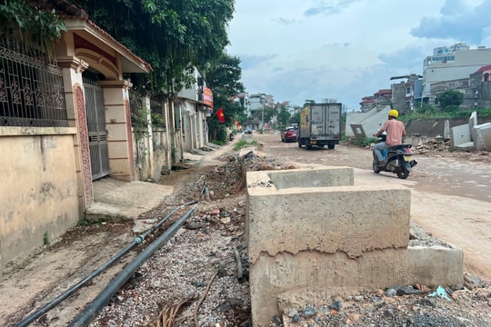 Gần 100 hộ dân phường Hà Đông: Đề nghị dừng thi công đường Ngô Quyền vì lo không có lối thoát nước!