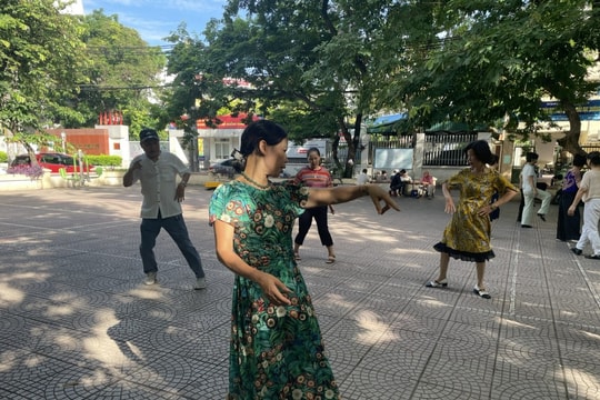 Văn hóa người Hà Nội trong những bước chân sớm mai Kỳ 2: Hướng tới một đô thị khỏe mạnh và nhân văn