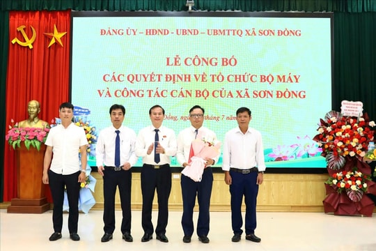 HĐND xã Sơn Đồng thông qua 7 nghị quyết quan trọng