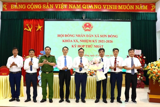 HĐND xã Sơn Đồng thông qua 7 nghị quyết quan trọng