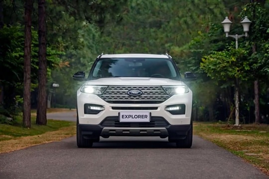 Ford triệu hồi Explorer tại Việt Nam để sửa lỗi camera 360 độ