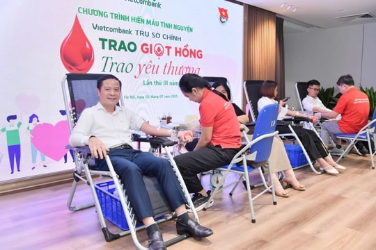Ấn tượng chương trình "Vietcombank: Trao giọt hồng - Trao yêu thương" thu về  538 đơn vị máu