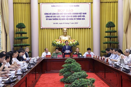 Công bố 16 Luật, Pháp lệnh vừa được Quốc hội, Ủy ban Thường vụ Quốc hội thông qua