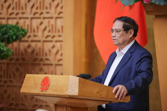 Thủ tướng chủ trì Hội nghị trực tuyến Chính phủ với 34 tỉnh thành...