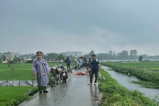 Sáng 3/7, sét đánh khiến người phụ nữ đang đi trên đường ở Đại Thanh, Hà Nội tử vong