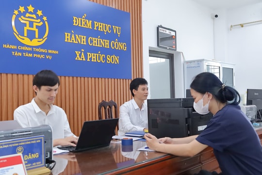 Người dân hài lòng với phong cách phục vụ ở xã Phúc Sơn
