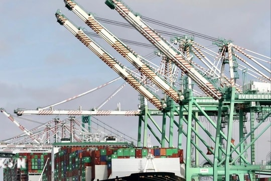 Mỹ bắt đầu thông báo thuế quan với các nước, mức tiềm năng thấp nhất 20%