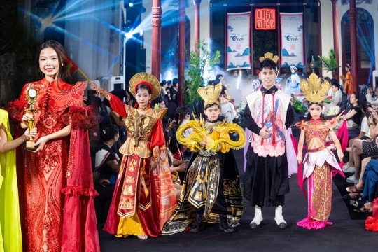 Show diễn thời trang “Bước ra từ cổ tích” chinh phục khán giả nhí