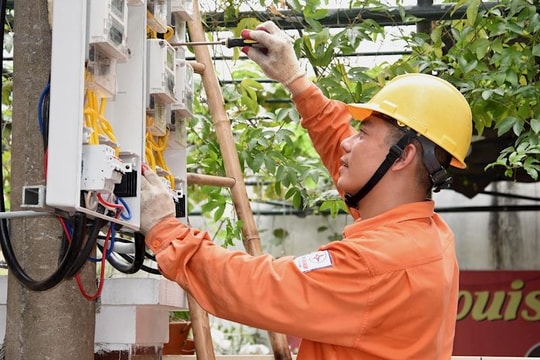 [Podcast] Tin tức ngày 5-7: EVN Hà Nội: Rà soát hóa đơn tiền điện tháng 6 tăng đột biến