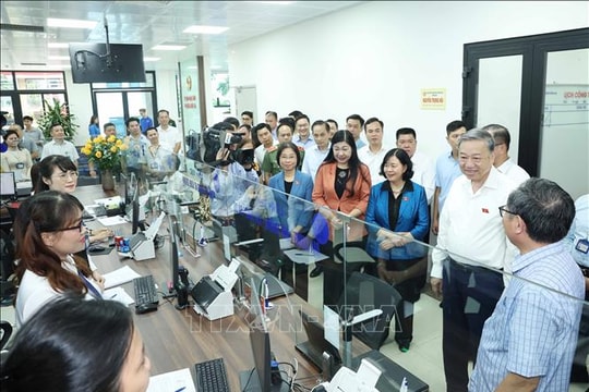 Thay đổi tư duy, nâng cao trình độ, trách nhiệm và đạo đức công vụ