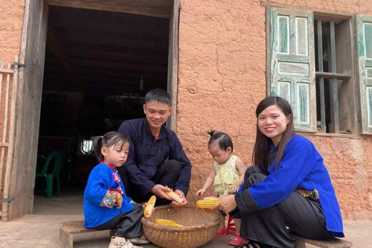 Từ Đoàn đến chính quyền: Hành trình bền bỉ của nữ cán bộ người dân tộc Nùng