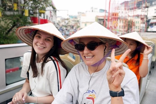 6 tháng đầu năm 2025 Việt Nam đón gần 10,7 triệu lượt khách quốc tế