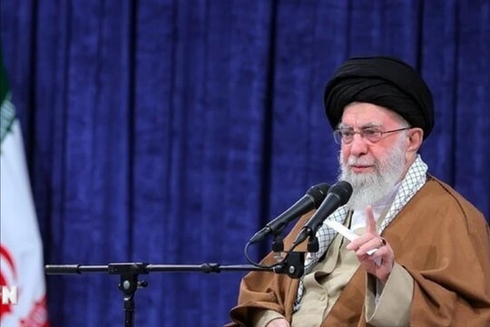 Lãnh tụ tối cao Iran lần đầu xuất hiện công khai kể từ khi xung đột với Israel