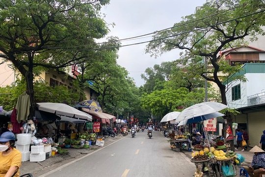 Khắc phục vi phạm trật tự đô thị tại phường Đống Đa: Người dân cần chung tay với chính quyền
