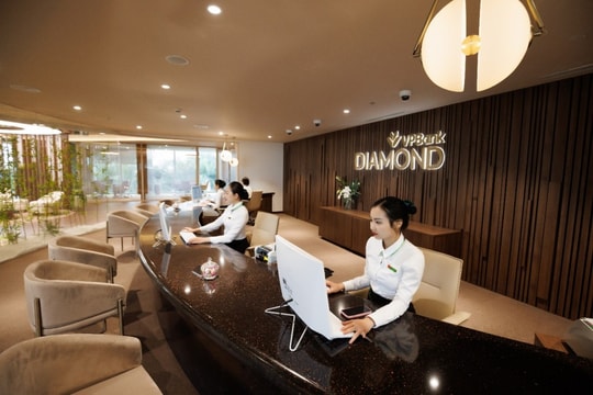 VPBank nhận giải “Dịch vụ ngân hàng ưu tiên xuất sắc nhất Việt Nam”