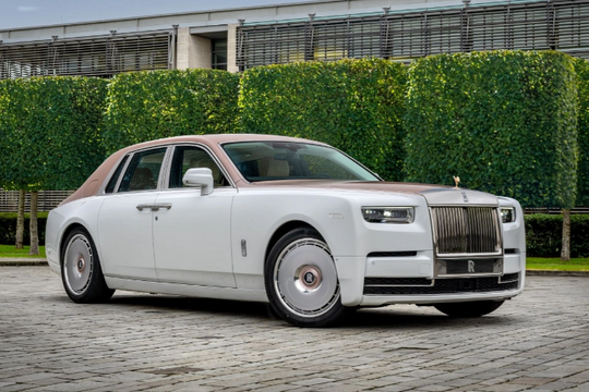 Rolls-Royce Phantom Dentelle: Tuyệt tác “thêu ren” đỉnh cao