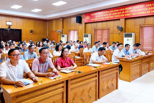 Phường Thanh Liệt, xã Thanh Trì chuẩn bị nhân sự và văn kiện Đại hội đại biểu Đảng bộ