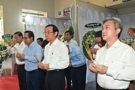 Lãnh đạo TP Hồ Chí Minh viếng các nạn nhân vụ cháy cư xá Độc Lập